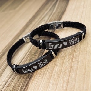 PULSERAS DE PAREJA PERSONALIZADAS / Pulseras con nombre grabado / Set de regalo personalizado para pareja / Pulseras para él y para ella / Cuerda trenzada de cuero vegano