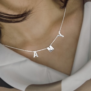 Collar con nombre y letras, collar con iniciales pavé, collar con nombre y letras espaciadas personalizado, regalo personalizado para el Día de la Madre