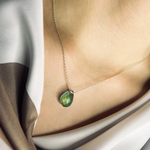 Mood Stone 925 Sterling Silver Necklace: Color Changing Crystal