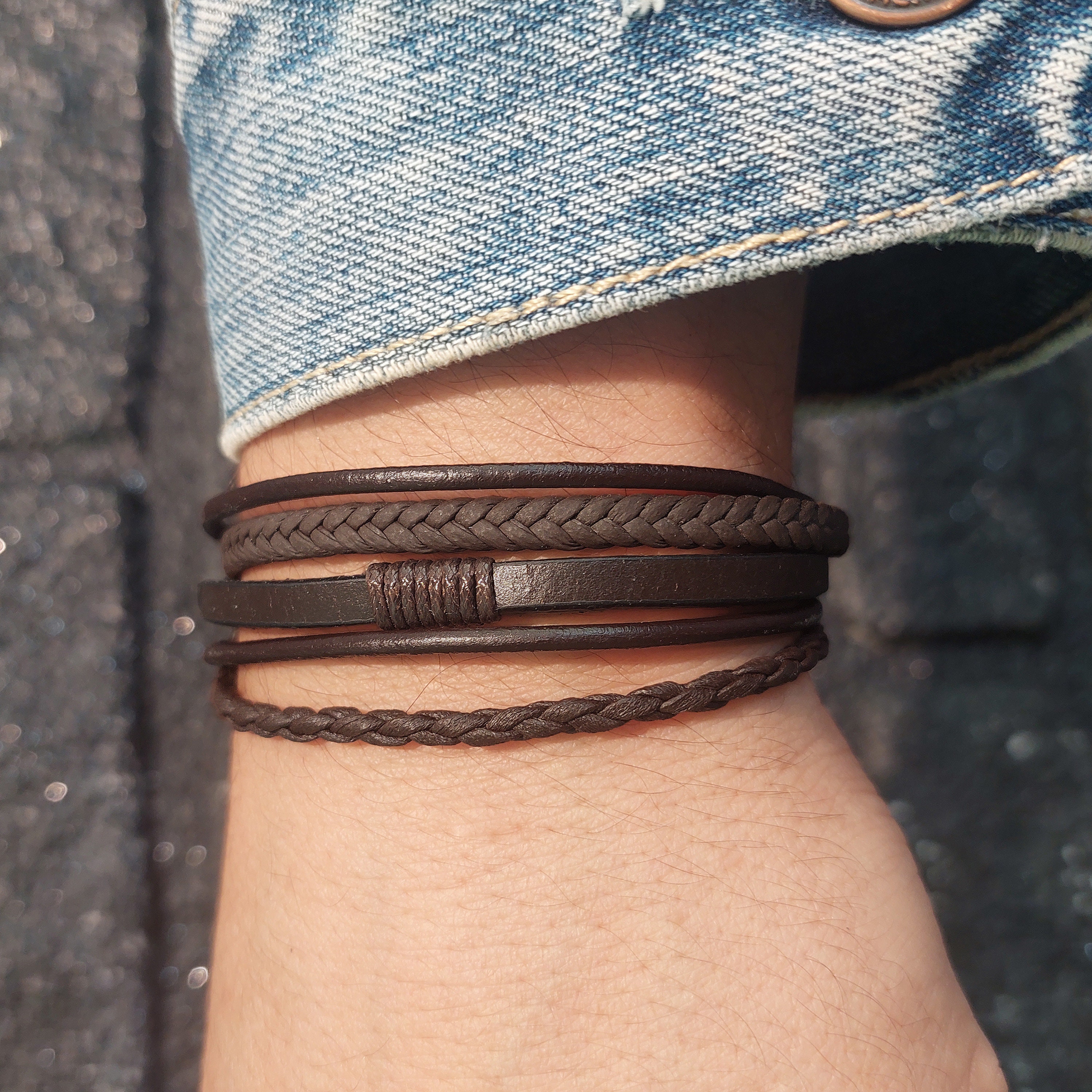 Zysta Bracciale Uomo In Pelle Con Anelli Di Nome Personalizzate, Braccialetto Rigido A Corda Multistrato Personalizzato Incisione Iniziali, ID Bracciale Identificativo Cuoio Inciso (2 Beads Argento - Foto 7