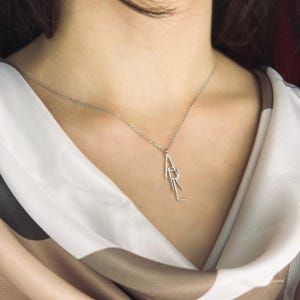 Colar com logotipo de iniciais de design exclusivo - Colar com letras e nome - Colar com iniciais personalizadas, presente de joia de prata personalizada para namorada