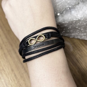 Personalisiertes Infinity Lederarmband: Einstellbar Unisex Paar Geschenk