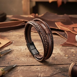 Bracciale personalizzato in vera pelle per uomo - Gioiello inciso per lui, figlio - Regalo personalizzato per fidanzato