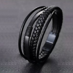 Gepersonaliseerd herencadeau - zwart-bruine leren herenarmband - gegraveerde naamsieraden voor heren - speciaal cadeau voor vader - cadeau voor vriend