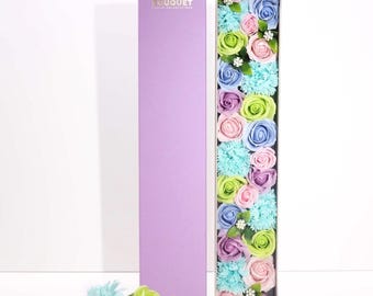 Ramo de flores de jabón en una caja