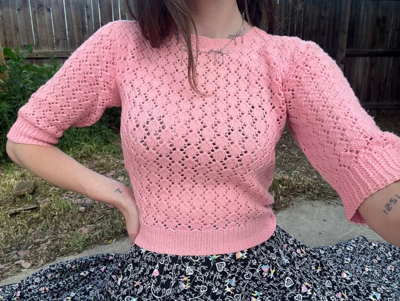 1930’s/40’s vintage pink crochet half sleeve swea… - image 1