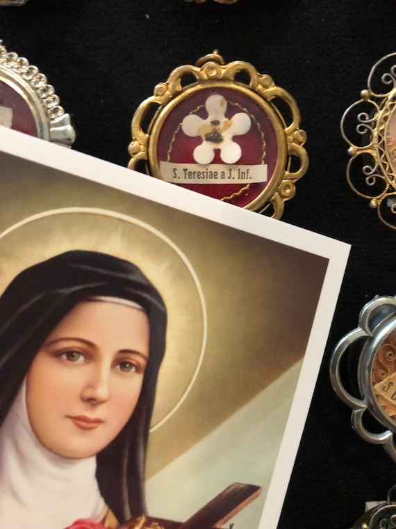 BULK PACK 50 CARDS - Saint Therese of Lisieux Third Class Relic