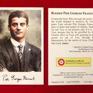CONFEZIONE DA 50 PEZZI - Immagine sacra della reliquia di terza classe del Beato Pier Giorgio Frassati (toccata da una reliquia del Beato Frassati)