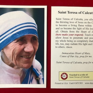 Cartes saintes relique de troisième classe de Sainte Thérèse de Calcutta Mère Teresa (touché à une relique du saint) - Stock cartonné