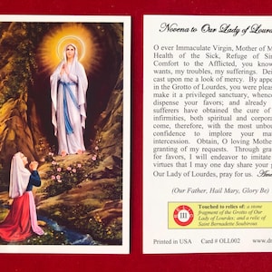 PACK DE 50 CARTES - Carte sainte relique de troisième classe de Notre-Dame de Lourdes (touchée à un morceau de la grotte de Notre-Dame de Lourdes)