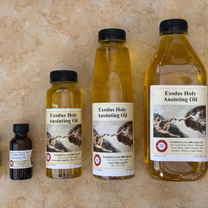 Éxodo 30 Óleo de la Santa Unción (Tocado con más de 600 reliquias de Nuestro Señor y los Santos) Éxodo 30:22-25