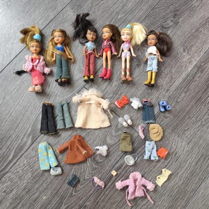LOT of MGA Lil Bratz Mini Bratz dolls clothes and accessories