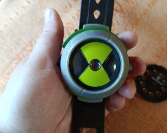 Original Ben 10 Omnitrix Cartoon Network Bandai 2008 watch