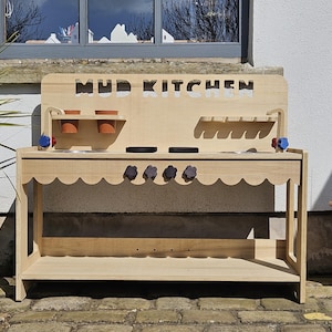 Scalloped Mud Kitchen: Montessori Outdoor Play, 15 Year Guarantee* Plywood image 1