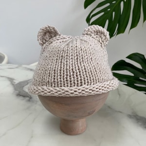 Pattern: Baby Bear Hat Knitting. Beginner