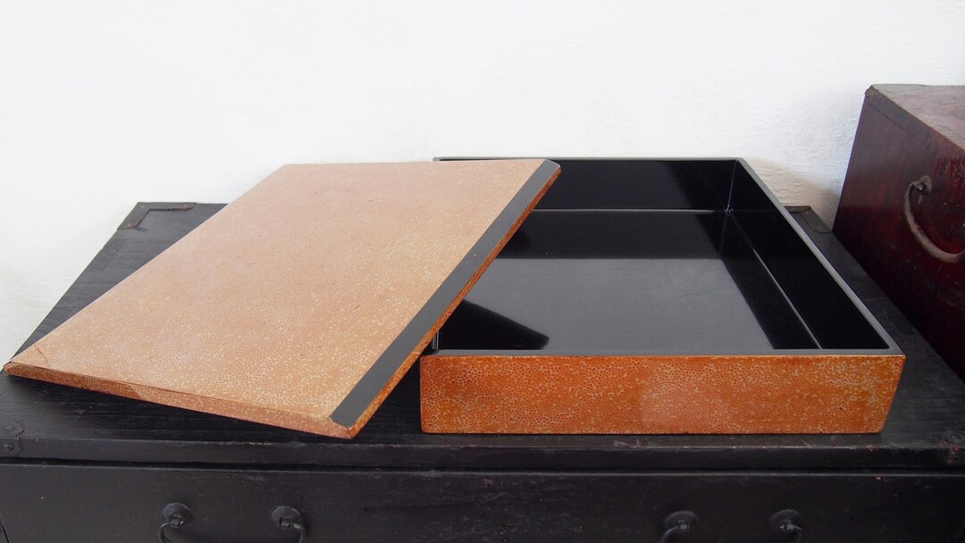 A Japanese Tsugaru-nuri (tsugaru-nuri) Urushi Lacquer Letter Box Fubako ...