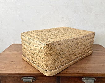 Een vintage Japanse bamboemand (Kori) met groene lijn, B45×D30×H16cm, - Naaidoos, Obento, Ambachtelijk vervaardigd.