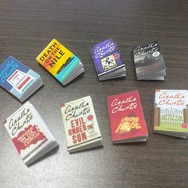 Miniatura - Libros de Agatha Christie - Imprimible para proyectos de casa de muñecas o miniatura por WhoDoneItCraft