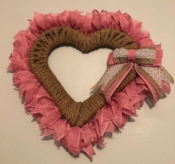 How to Make a Valentine's Heart Wreath using Nautical Rope 