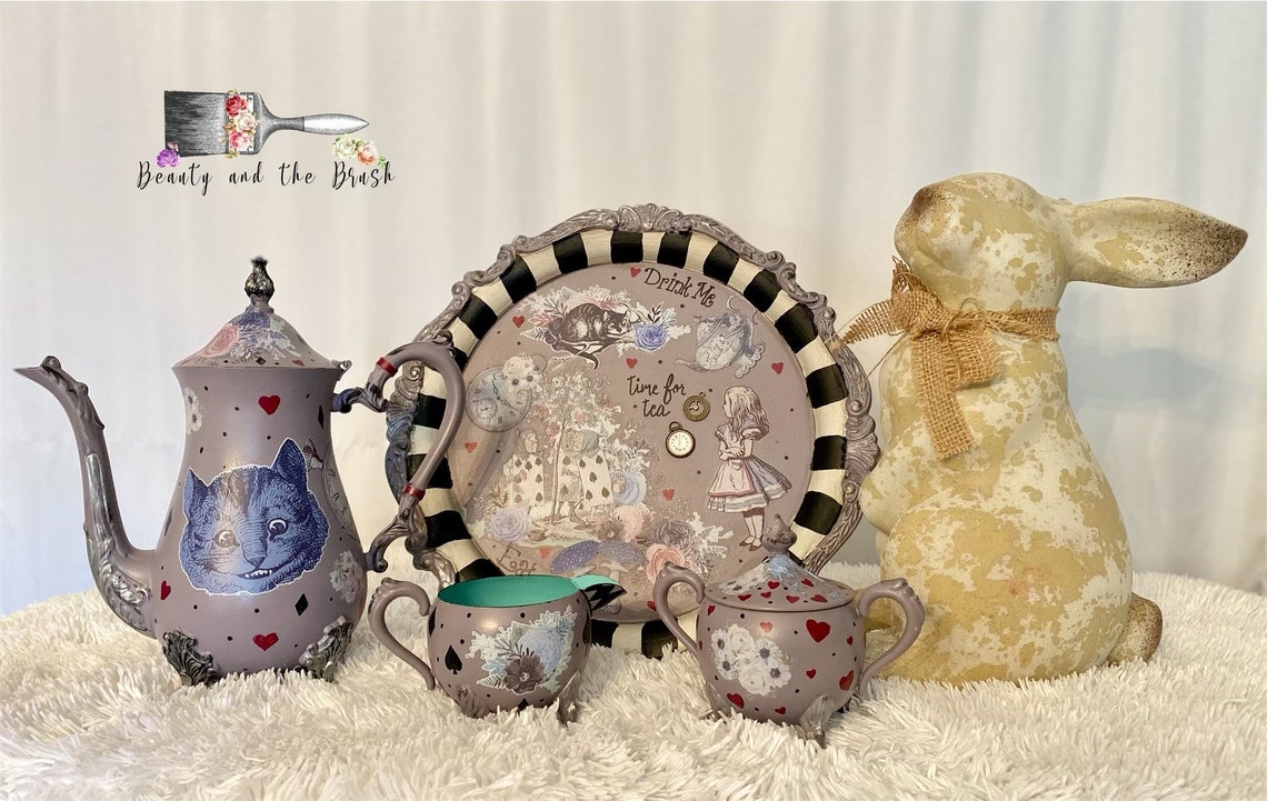 alice and wonderland tea sets
