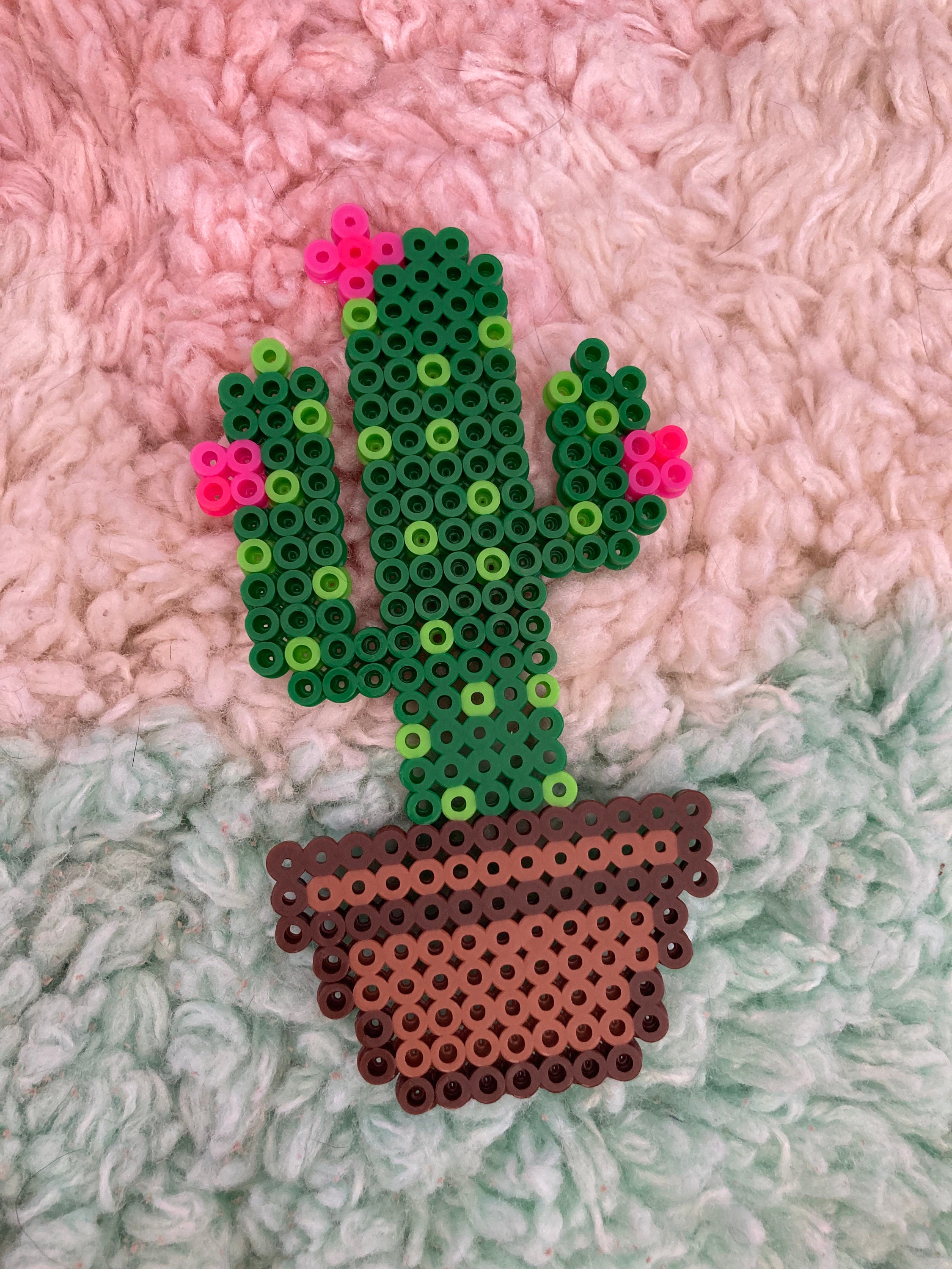 Cactus perler beads - Etsy.de