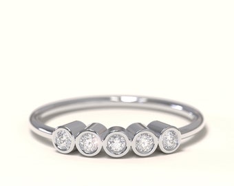 14k Solid Gold Minimalist Band Diamond Ring, Diamond Gold Ring, Ring in 14k Solid Gold, Diamond Stackable Ring, Christmas Gift