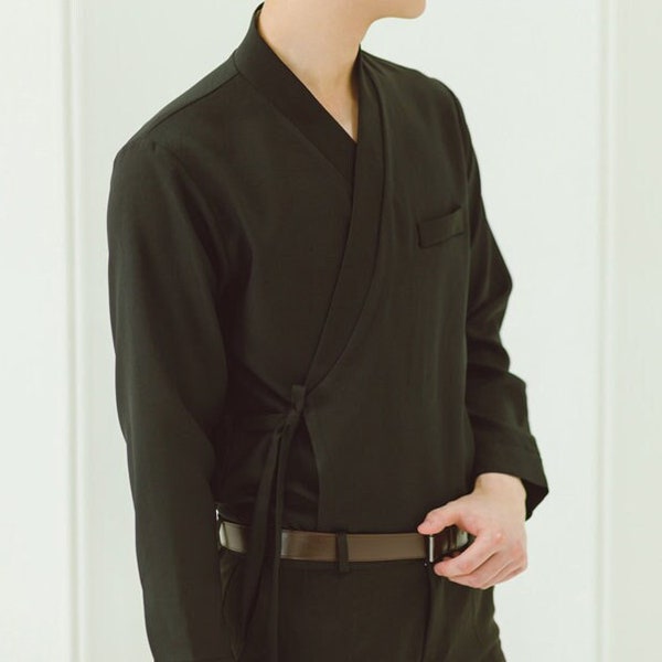 Hanbok Shirt for Men, Korean Modern Hanbok Top Jacket Casual Party Clothing, Modernized Daily Hanbok Shirt in Black Color