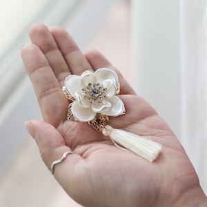 Hanbok Brooch, Korean Hanbok Accessory Ornament Flower with tassel Brooch, Korean Traditional Accessory