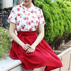 Hanbok Women Short Sleeve Red Flower Blouse Jeogori Top, Korean Modern Hanbok Casual Party Dress for Women, Modernized Daily Hanbok Shirt