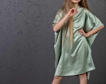 Vestido de verano minimalista, vestido casual para niña, vestido de niña de las flores, invitado de boda, vestido verde claro, vestido de trapecio, vestido de niña de gran tamaño