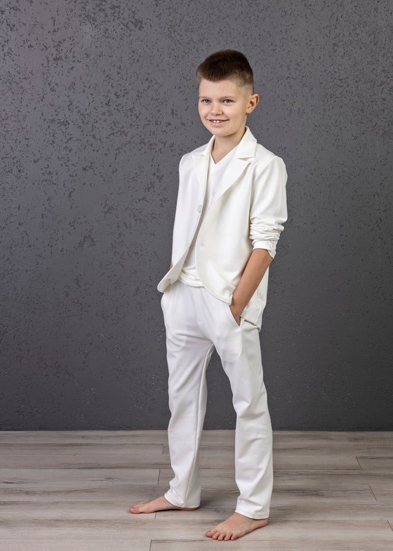 First Designer Communion Suits for Boys in USA | Communion outfit, Communion  suits for boys, Boys first communion outfit