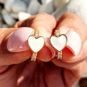 AMOUR Mini Hoop Earrings White Heart Ring Rhinestone Diamond Shiny Minimalist - Gold Color Stainless Steel