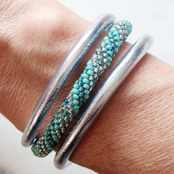 Bracelet style népalais souple perles crochet ensemble bracelet kumlai bangle joncs perlé couleur  argent bleu turquoise