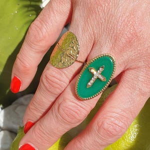 Bague Rock This Party – Ovale Dorée à Croix Strassée, Ajustable