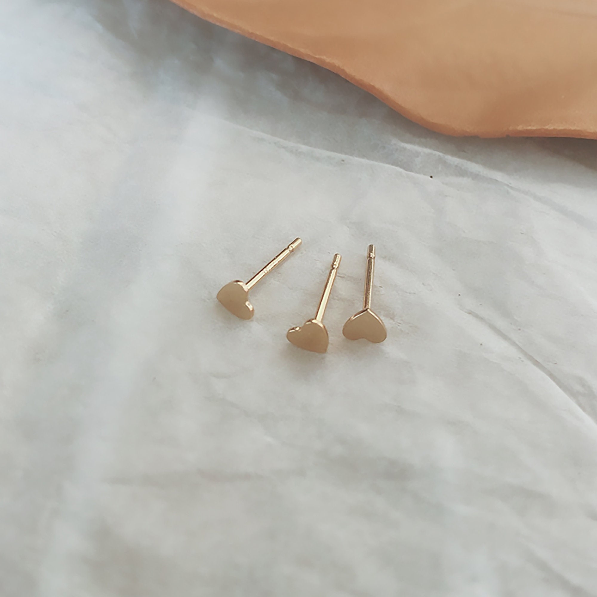 Pair Dainty Small Heart Stud Earrings Tiny Studs 14K Yellow | Etsy