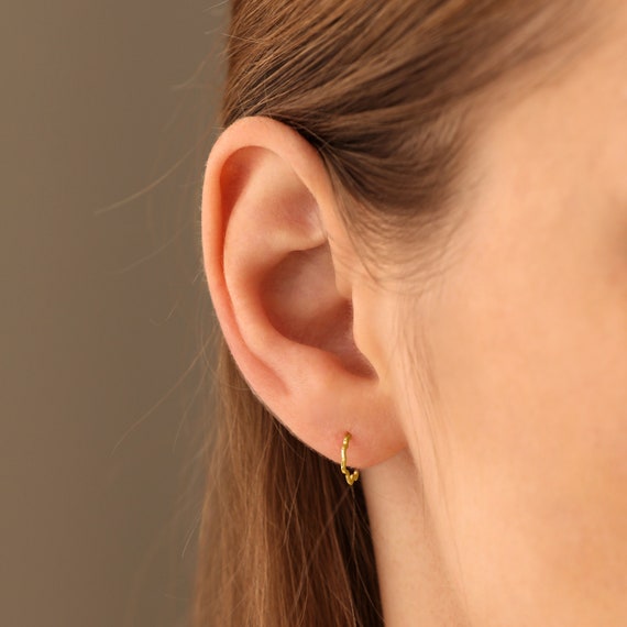 Essential V Stud Earrings S00 - Women - Fashion Jewelry