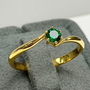 Certificated Colombian Emerald Engagement Ring, 14K Solid Gold, 6 Prongs Dainty Ring, Classic Solitaire, Best Gift for her, Handmade Jewelry image 2