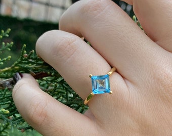 Princess Cut Swiss Blue Topaz Dainty Solitaire Ring, 7mm December Birthstone in 14K Gold, Genuine Gemstone, Best Gift 4 Her, Handmade Ring