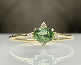 Certificated Oval Green Sapphire Dainty East West Ring, 4 Accent Diamond Stylish Cluster, Multistone Jewelry, September Birthstone Gift, 6x4