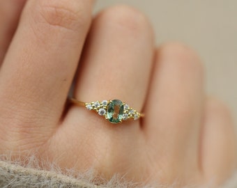 Genuine Sri Lanka Green Sapphire Cocktail Ring, Dainty Daily Cluster Ring, Solid Gold Women Jewelry, September Birthstone, Birthday Gift 6x4