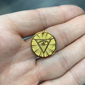 Eye of God Triangle Pendant, Dainty Third Eye Necklace, 14K 8K Real Gold Talisman Masonic Jewelry, Illuminati Symbol Gift Idea, Gift for Her image 4