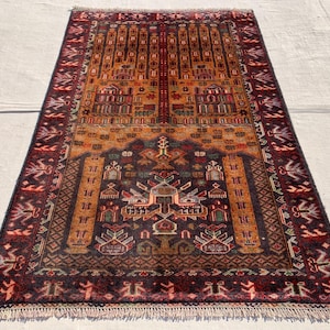 1930s Vintage Prayer rug 2&#39;10x4&#39;4 ft Turkmen Handmade Wool Rug, in Excellent Condition, Antique Prayer rug, Oriental Area Rug, Bedroom rug