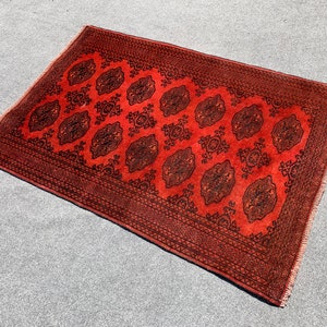 1940s Antique Sara design Rug 3&#39;3x4&#39;8 ft Low Pile Wool Rug, Afghan Handmade Red Vintage Rug, Bedroom Rug, Turkmen Tekke Bukhara Tribal Rug