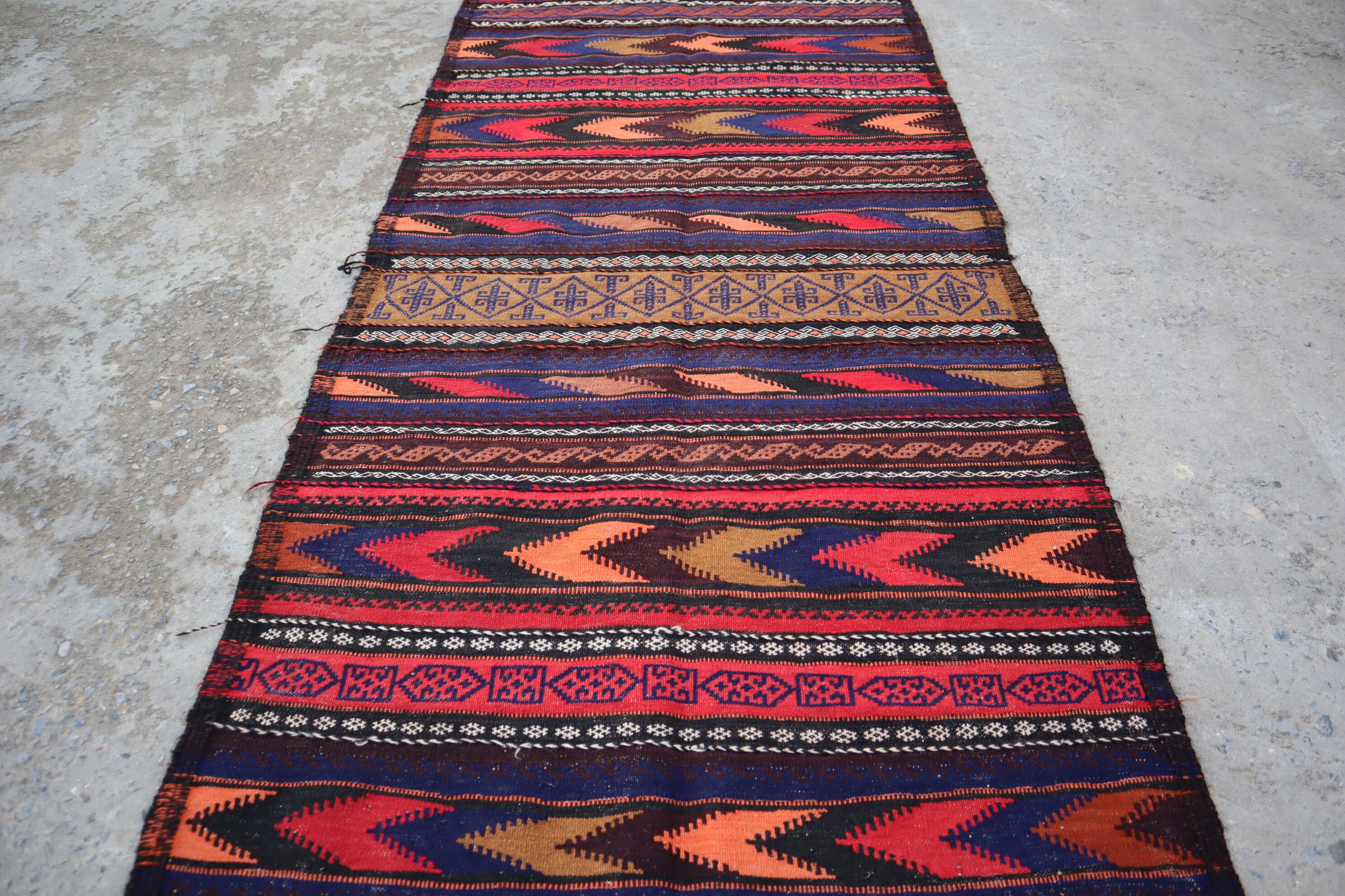 ヴィンテージキリムラグ 3'2x6'8 アフガン 7フィート幅ランナーラグ