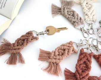 small macrame keychain // fringe keychain | personalized bridesmaids gift | macrame keyring accessory | bag charm | bridal shower favours