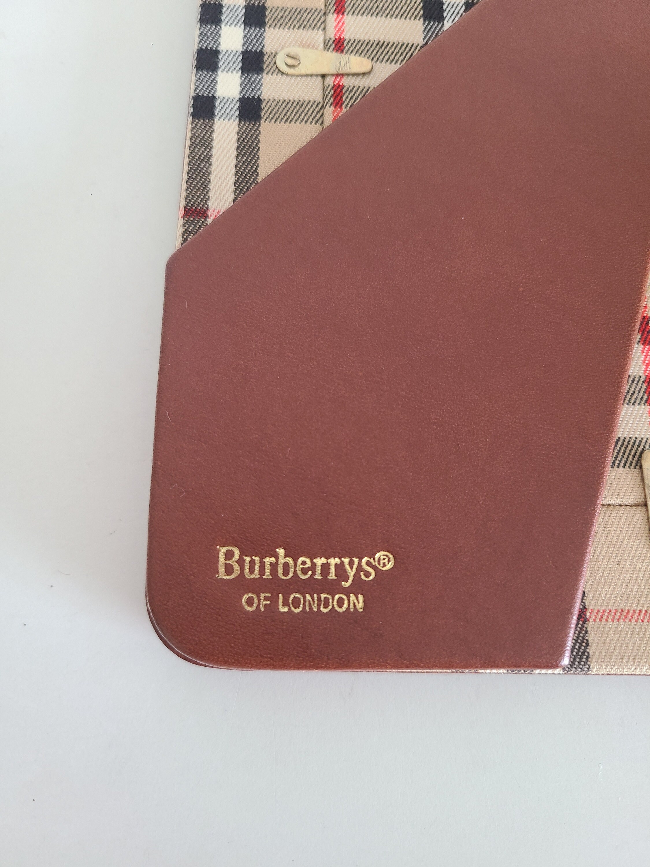 小物 90s burberry leather globe il_fullxfull.4806575486_smvy.jpg