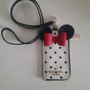 ケイトスペードの新作ミニーカードホルダーストラップ