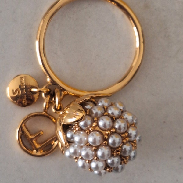 Vintage Fendi Pearl Novelty Gold Ring