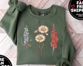 Custom Birth Month Flower Sweatshirt, Personalized Birth Month Sweatshirt, Personalized Mom Gift, Cottage core Sweater, Custom Birth Flowers