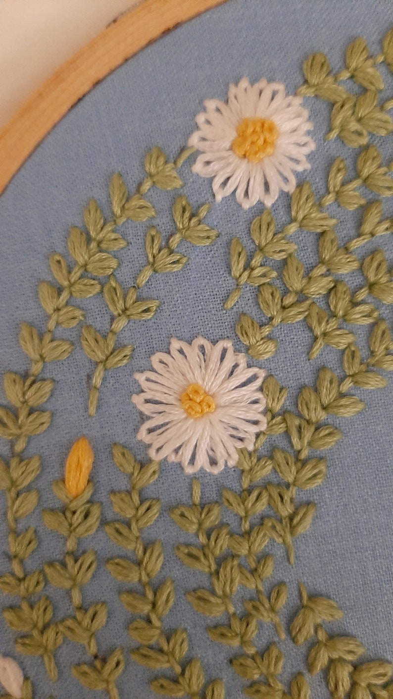 Daisy Embroidery Kit Floral Lazy Daisy Embroidery Pattern Etsy